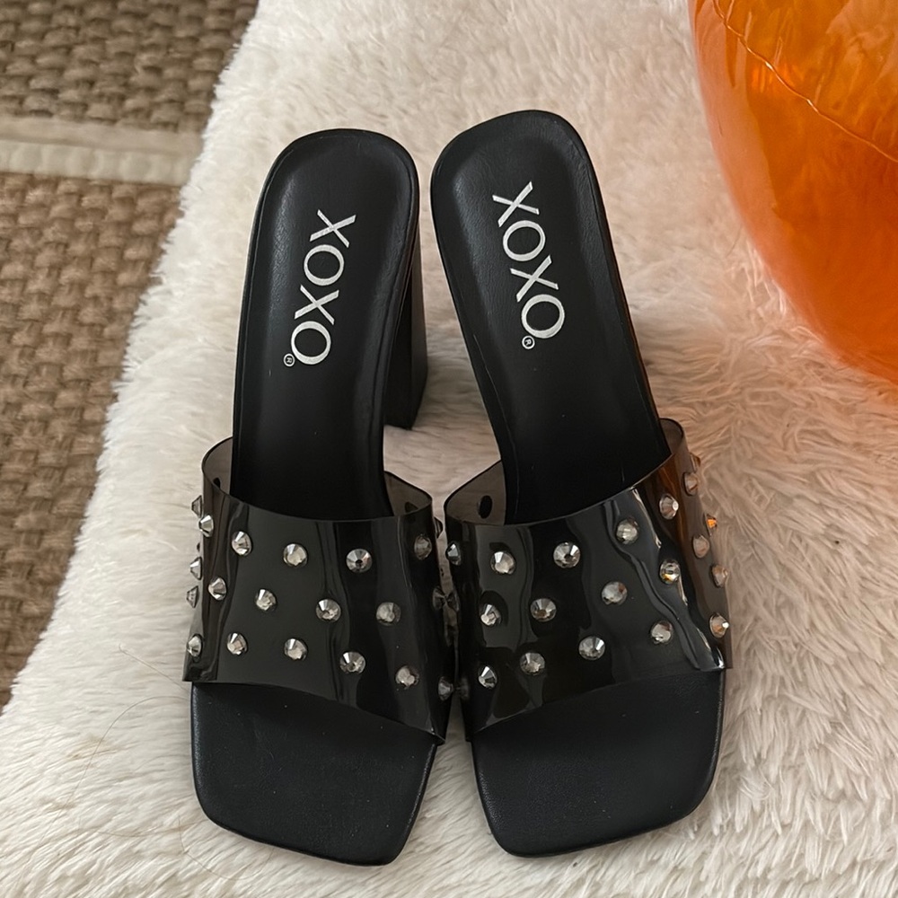 NWT XOXO Black Elegant Heels